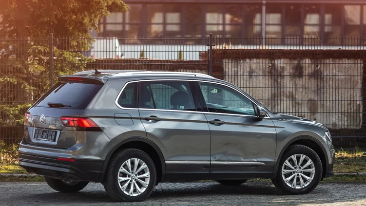 Volkswagen Tiguan cena 67900 przebieg: 159000, rok produkcji 2017 z Szamocin małe 631